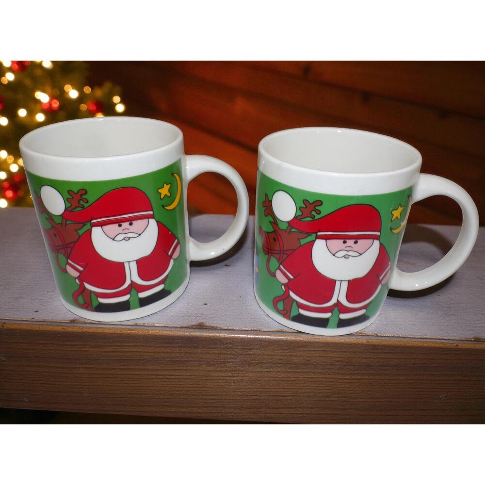 Santa Mugs Gibson set of 2 Ceramic Christmas Holiday Micro/Dishwasher Safe